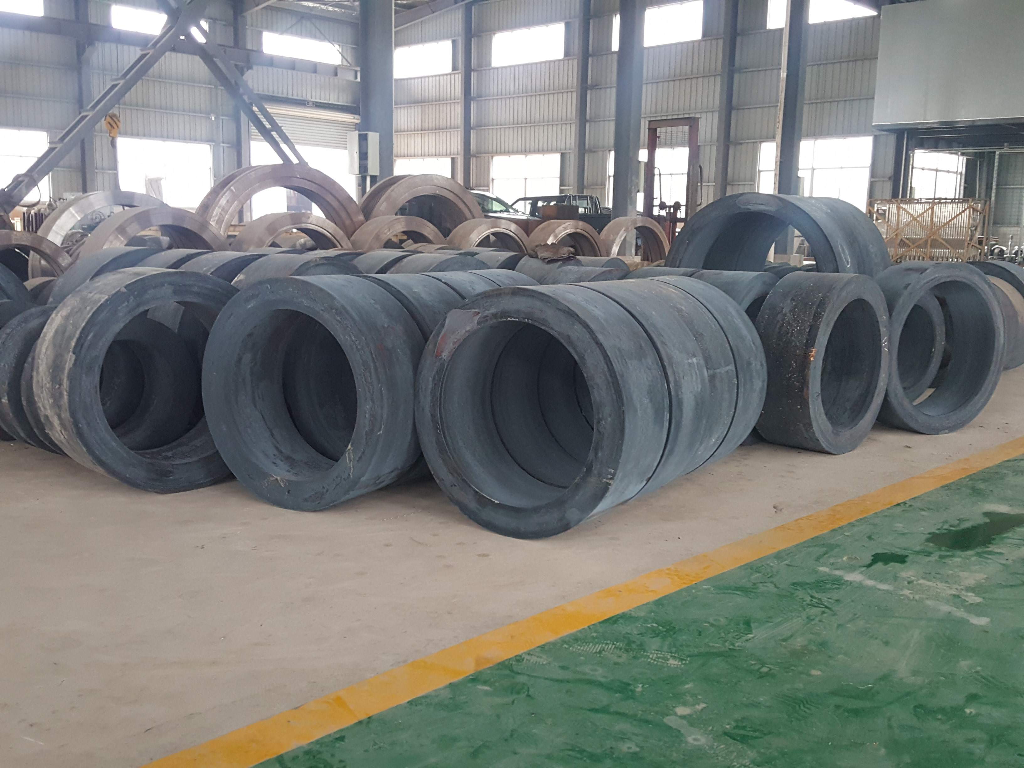 Reinforced Blank Forging - High-pressure forged blanks eliminate internal metallurgical defects, preventing catastrophic die failure during high-pressure biomass compression.